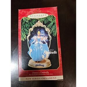1997 Hallmark Keepsake Ornament - Disney's Cinderella Enchanted Memories